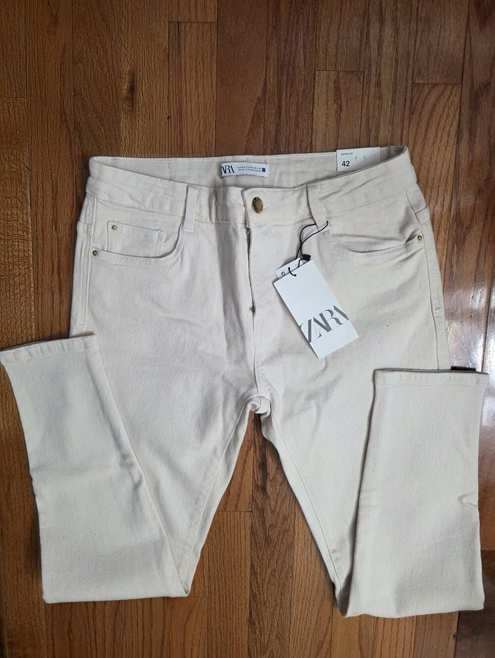 NWT Zara Ladies Cream Skinny Stretch Jeans  Size 10